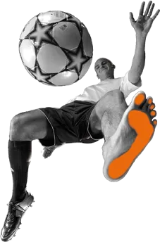 Podologue du sport en Nord-Isère réalisant une analyse biomécanique pour concevoir des semelles orthopédiques sport sur mesure